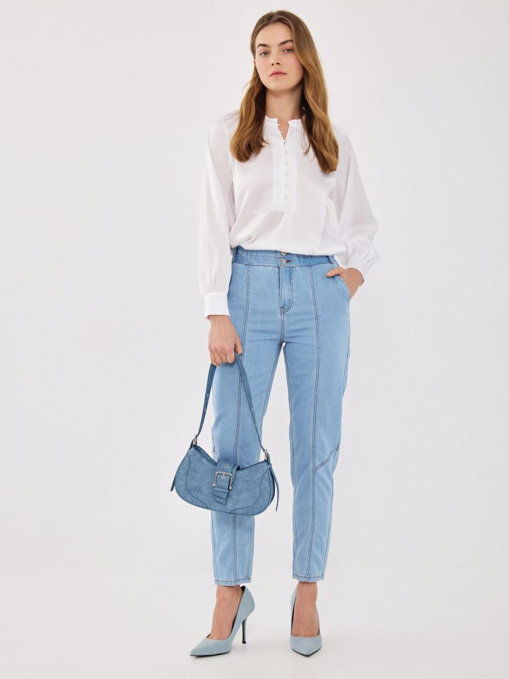 חולצה סטן כפתורי פנינה בצבע לבן