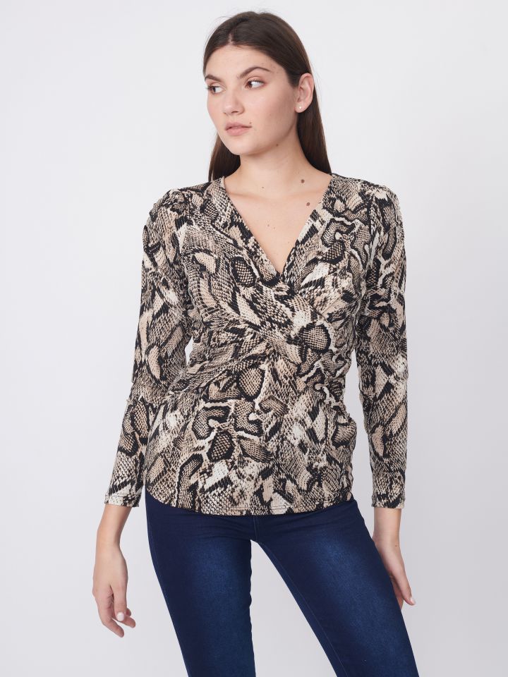 חולצה V דפוס נחש פרונט X בצבע נחש