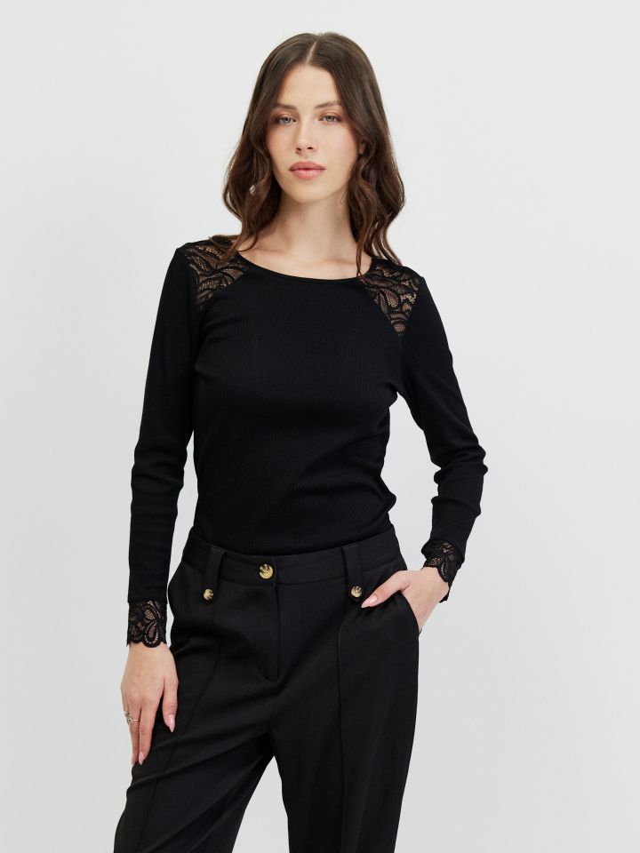 חולצה שילוב  תחרות בצבע שחור