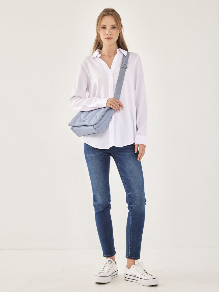 חולצה מכופתרת LIA בצבע לבן