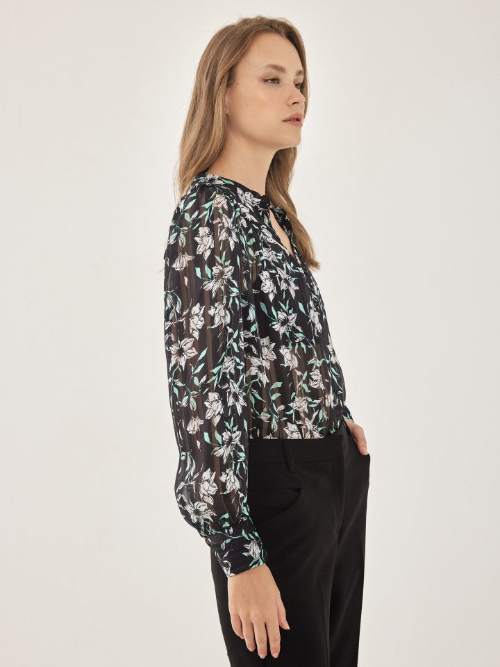 חולצה שינה דפוס בצבע פרחוני