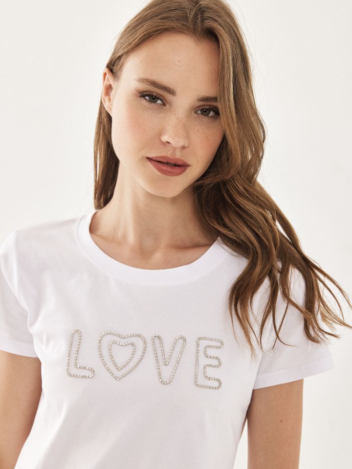 חולצה PROMO LOVE בצבע לבן