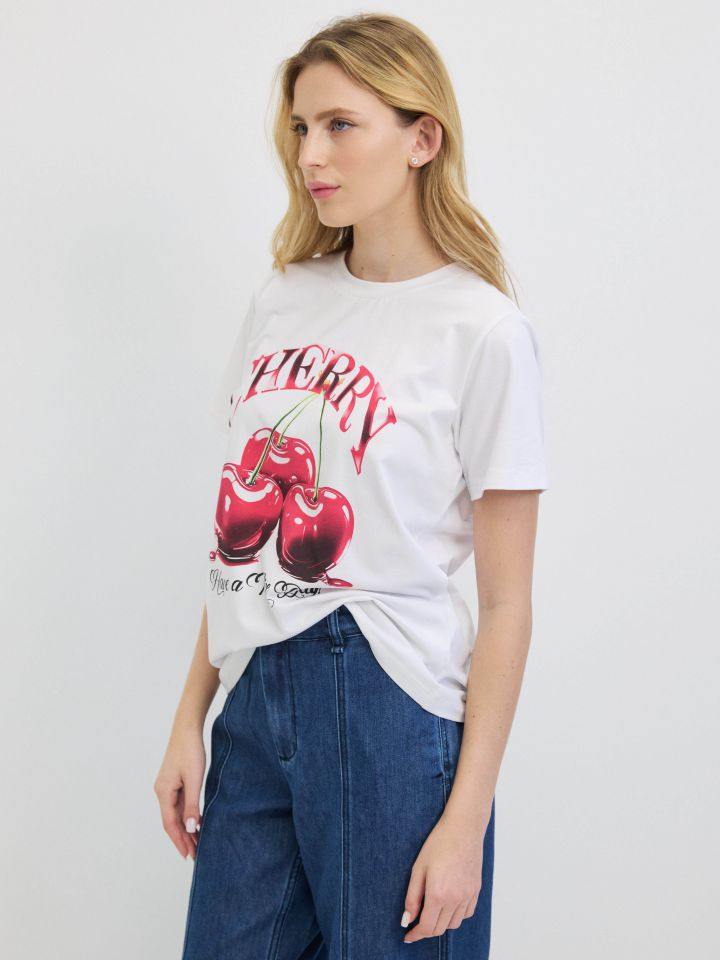 חולצה  CHERRY PROMO בצבע לבן