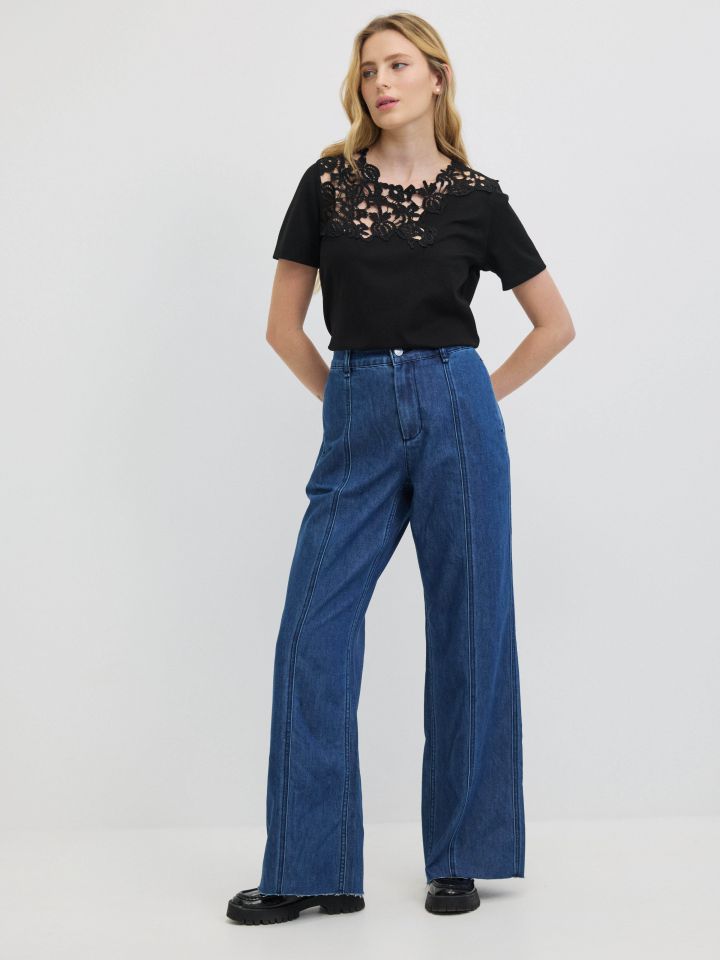 חולצה פתח קרושה בצבע שחור