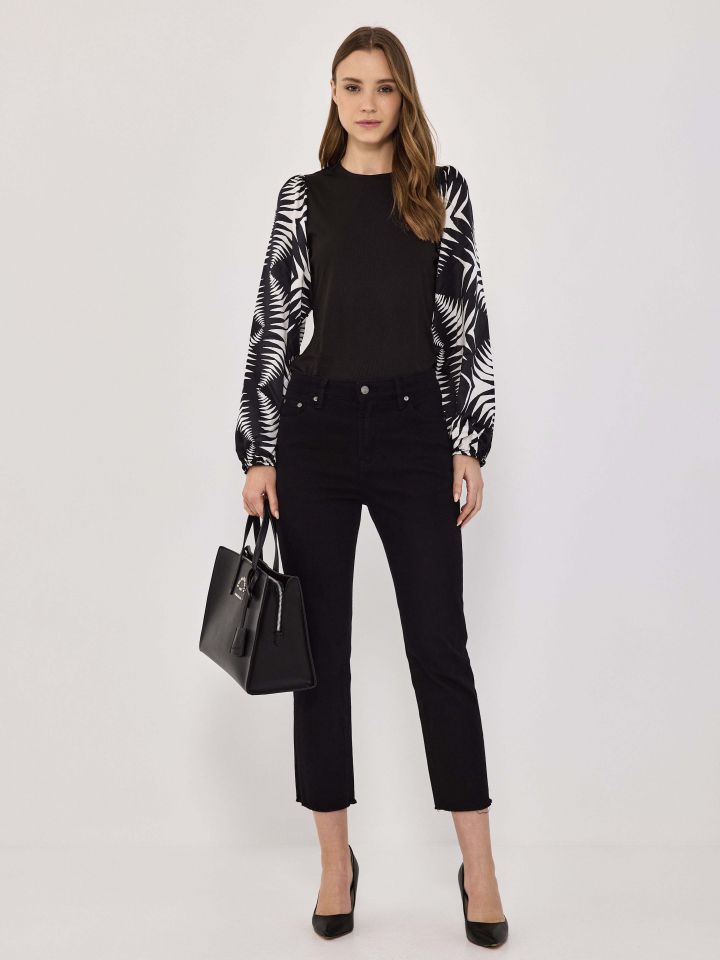 חולצה ריב שרוול דפוס בצבע שחור