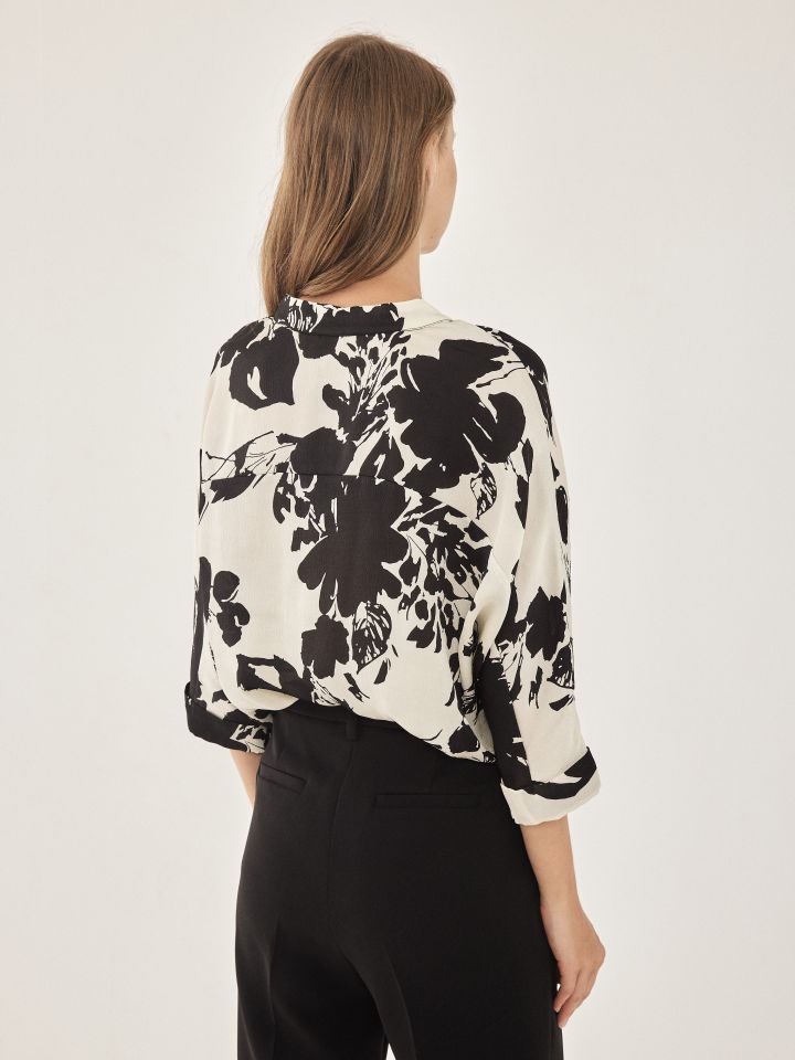 חולצה שינה עטלף בצבע שחור