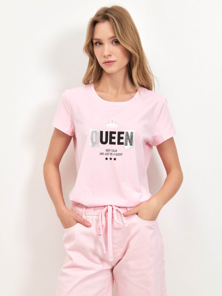 חולצה דפוס PROMO בצבע ורוד חדש