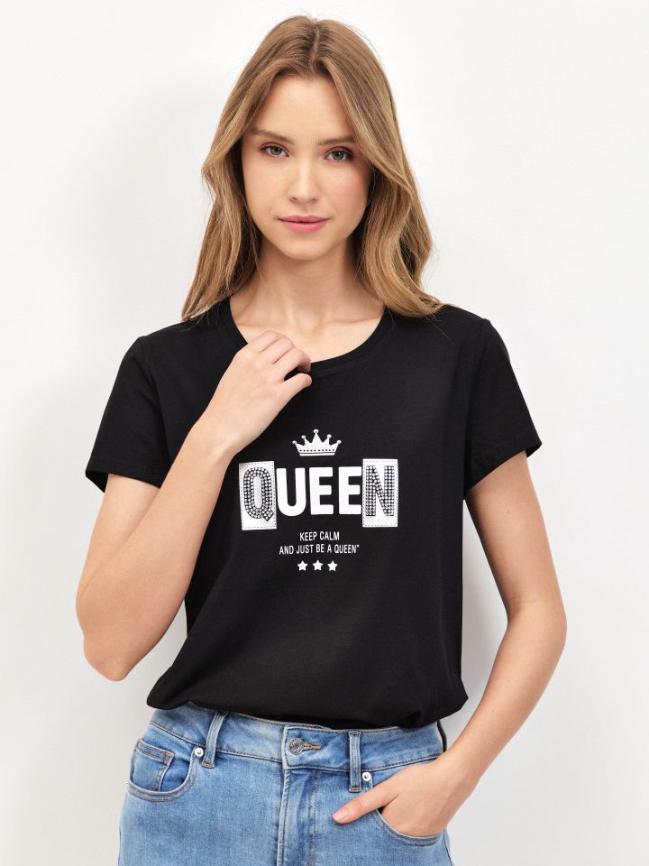 חולצה דפוס PROMO בצבע שחור