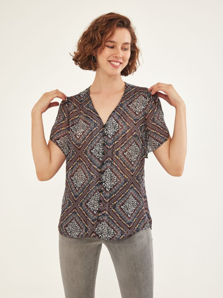 חולצה שיפון V שרוולי מעטפה בצבע שחור