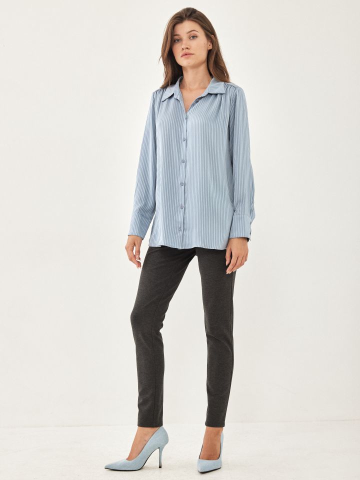 חולצה מכופתרת פסים שליצים בצבע תכלת