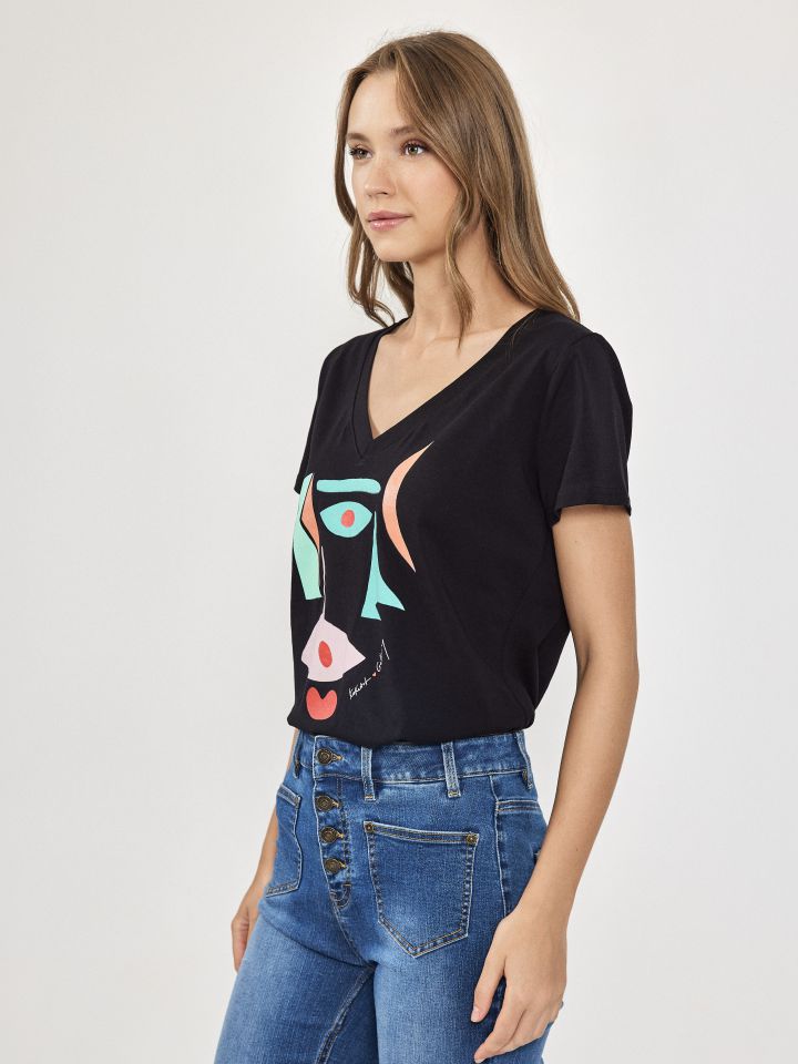 חולצה KOKETIT PINK V בצבע שחור