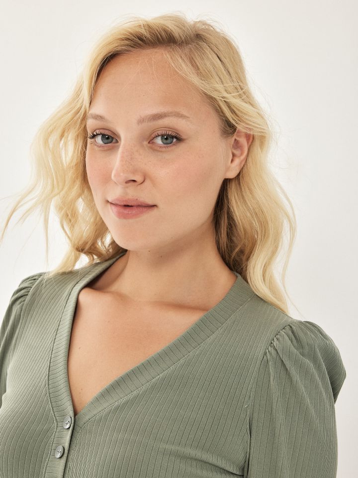 חולצה ריב שינה PROMO בצבע ירוק