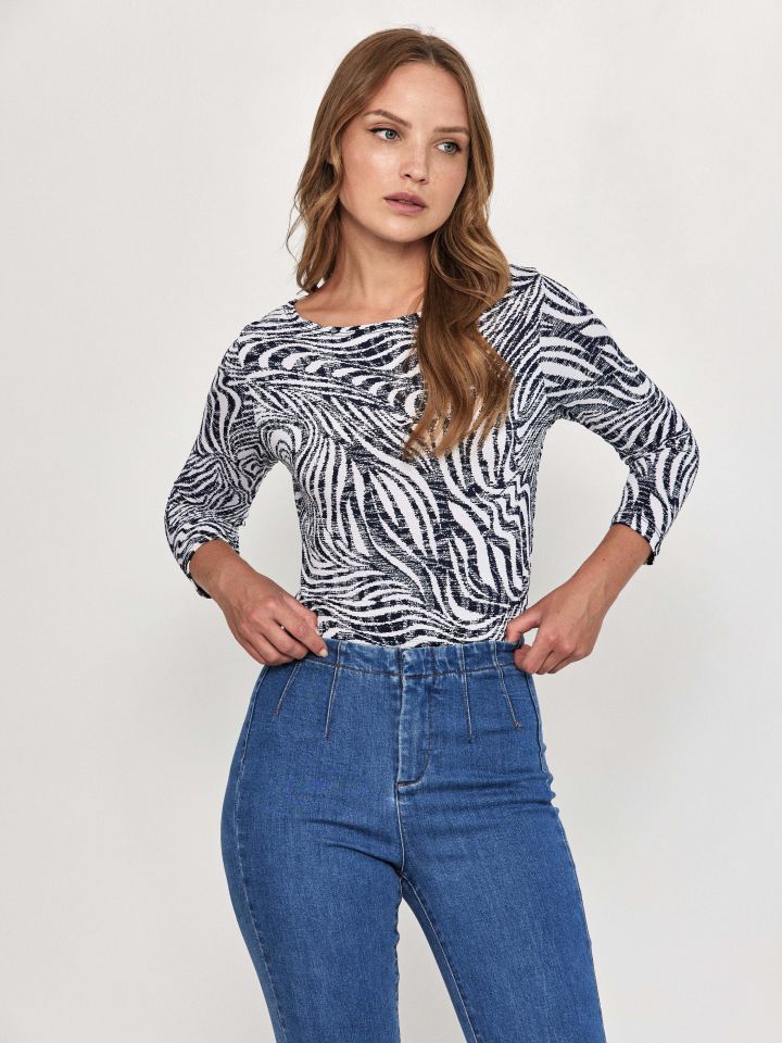 חולצה דפוס שרוול 3/4 PROMO בצבע נייבי