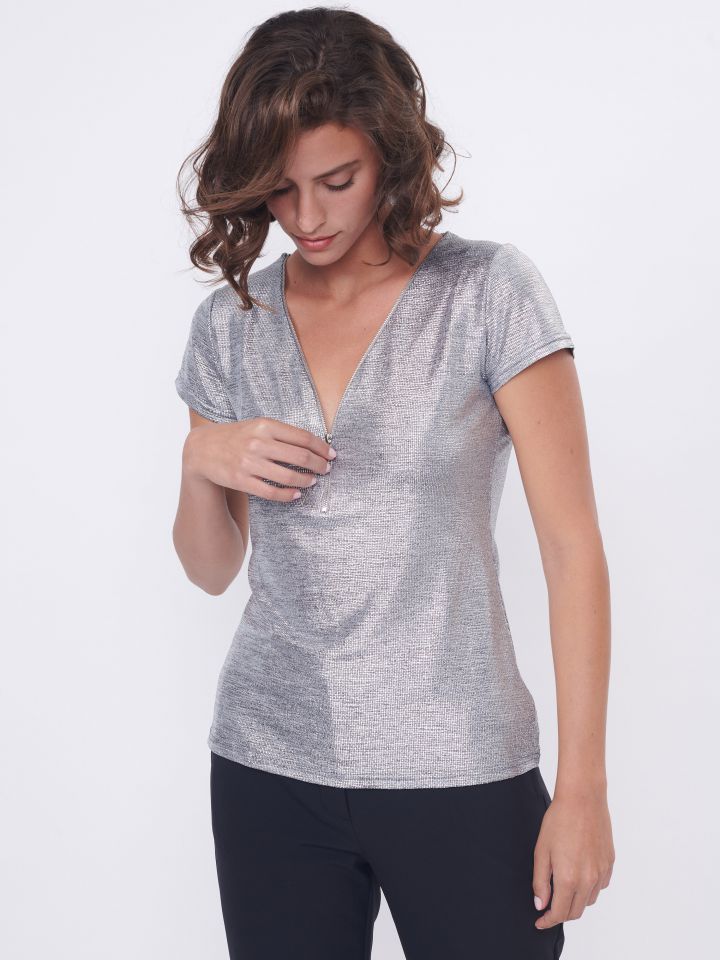 חולצה V רוכסן לורקס בצבע אפור כסף