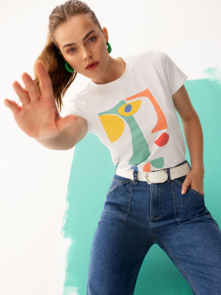 חולצה ניקי KOKETIT SHAPES בצבע לבן