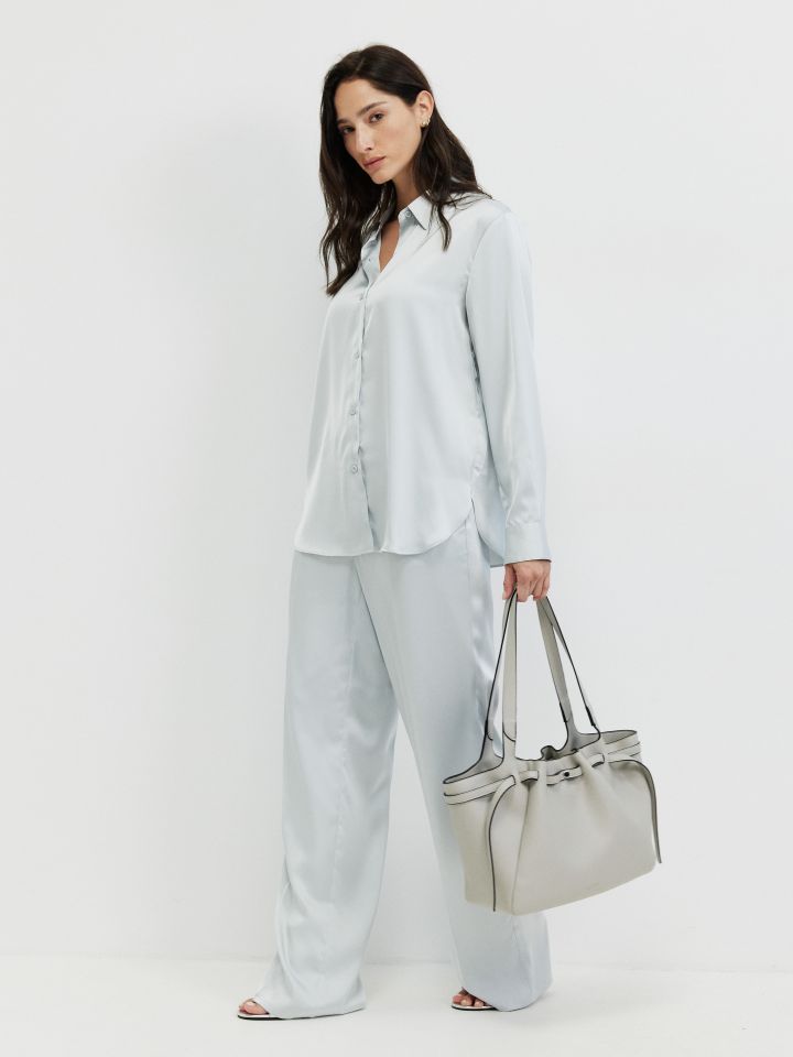 חולצה סטן PROMO בצבע אפור כסף