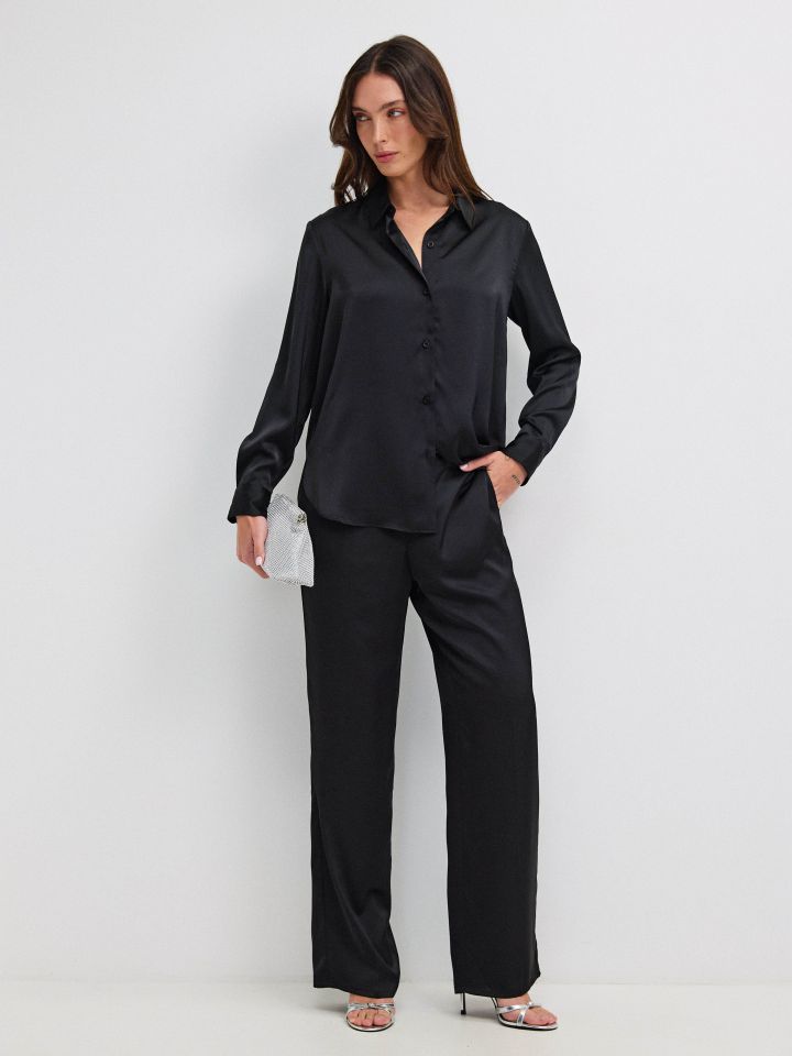 חולצה סטן PROMO בצבע שחור