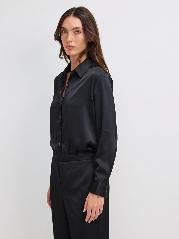 חולצה סטן PROMO בצבע שחור