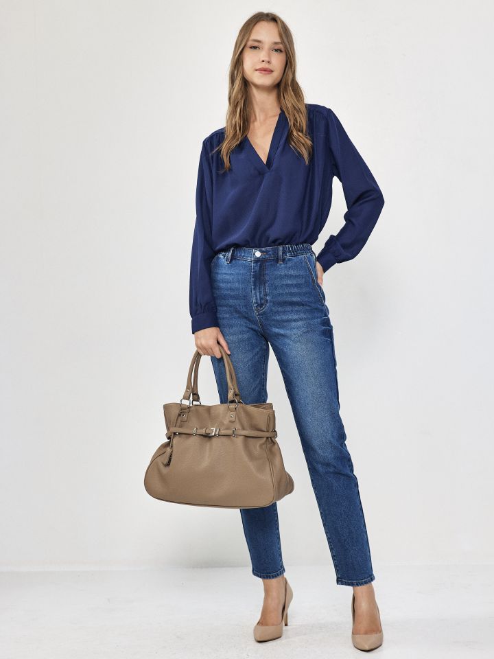 חולצה V צוארון סיני בצבע נייבי