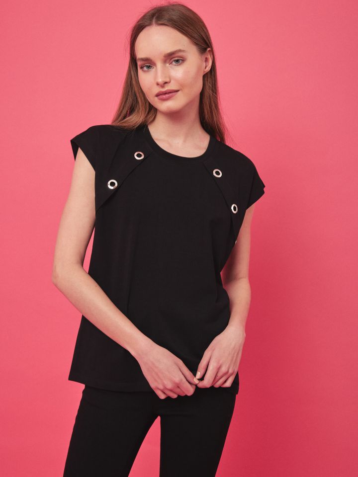 חולצה לחצניות מסביב PROMO בצבע שחור