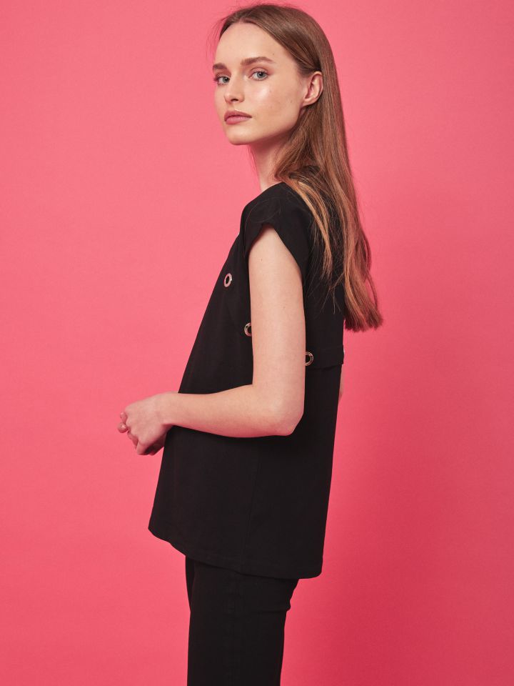 חולצה לחצניות מסביב PROMO בצבע שחור