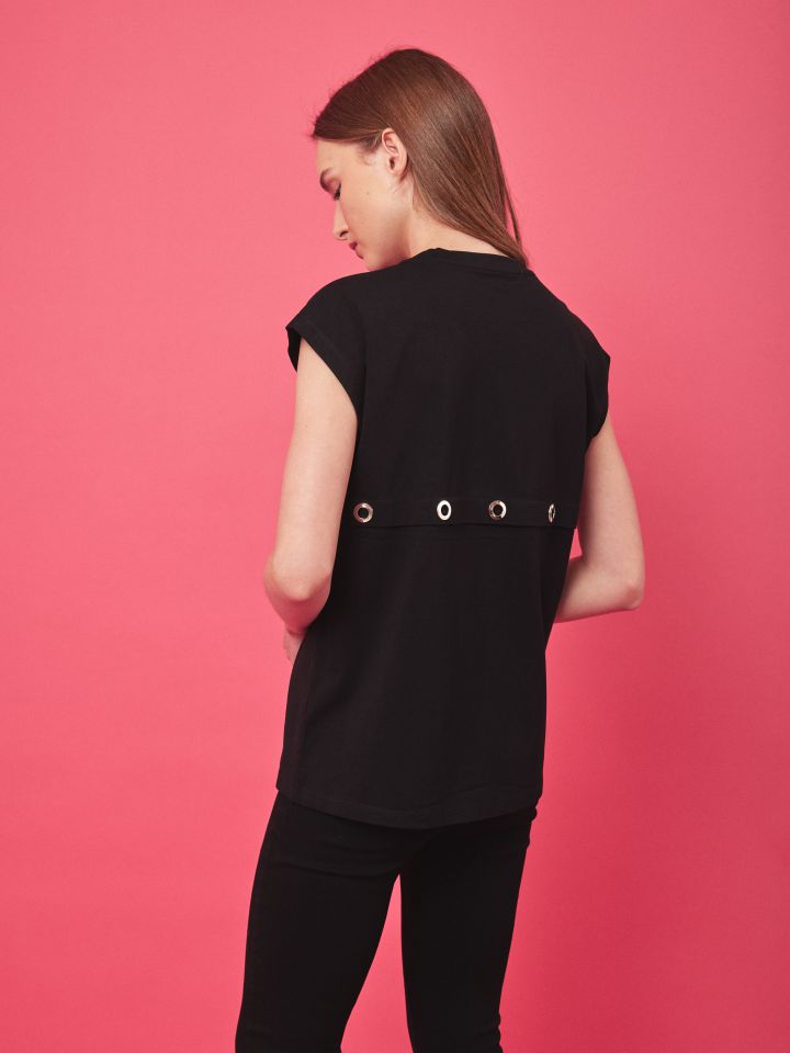 חולצה לחצניות מסביב PROMO בצבע שחור