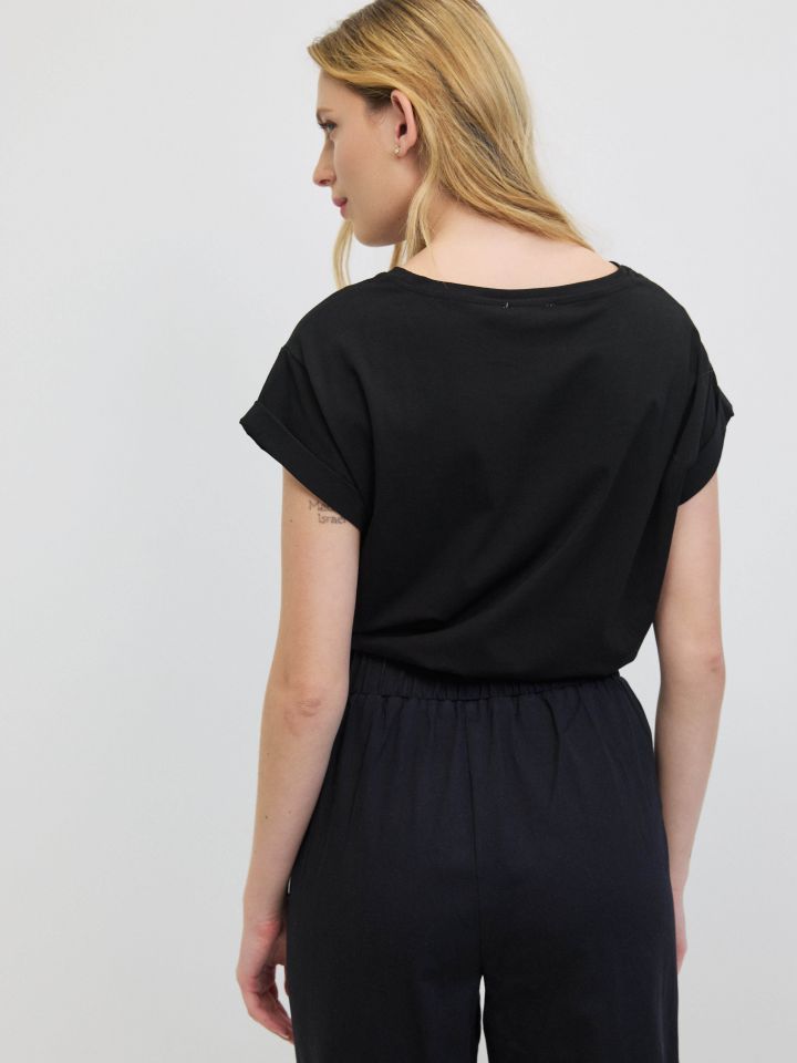 חולצה RED HEART PROMO בצבע שחור