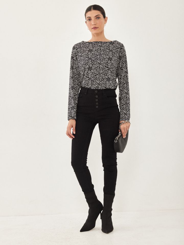 חולצה PROMO דפוס שרוול ארוך בצבע שחור/לבן