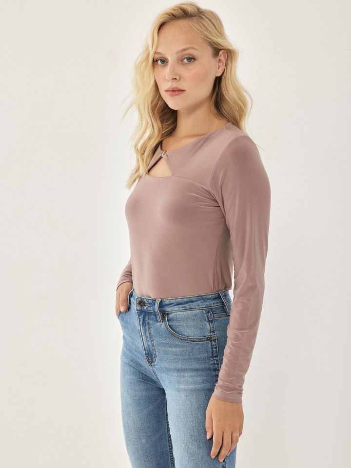 חולצה פתח לב בצבע חום