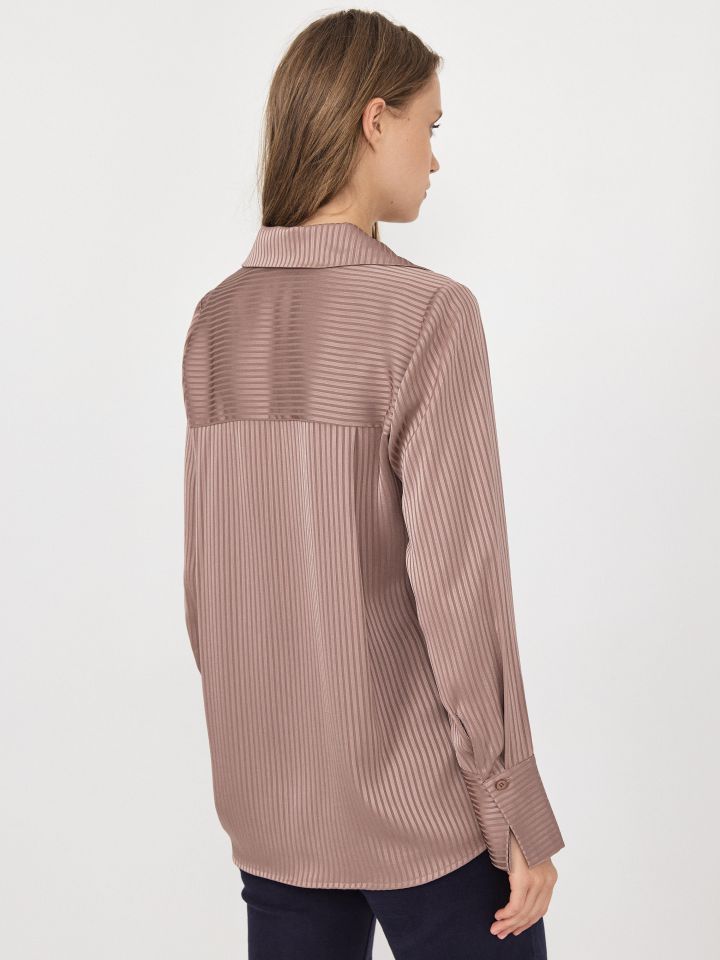 חולצה צוארון פסים בצבע חום