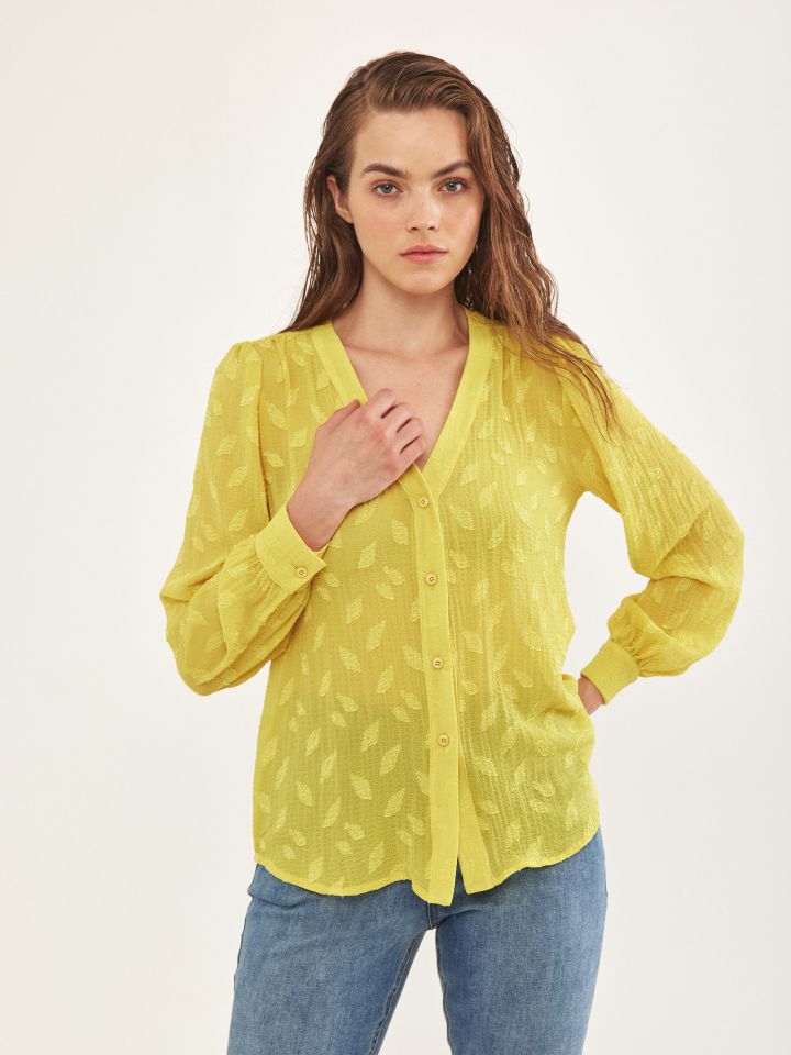 חולצה V מכופתרת בצבע לימון