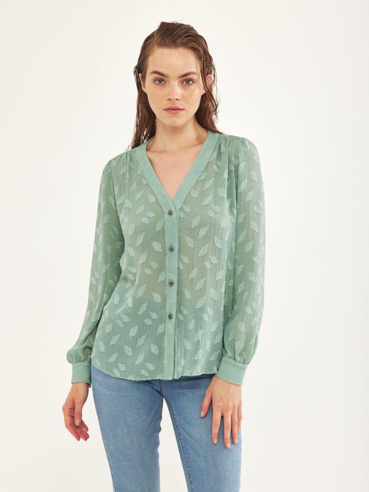 חולצה V מכופתרת בצבע ירוק בהיר