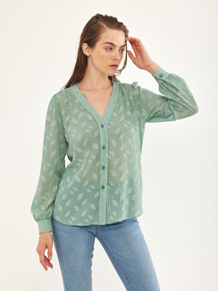 חולצה V מכופתרת בצבע ירוק בהיר