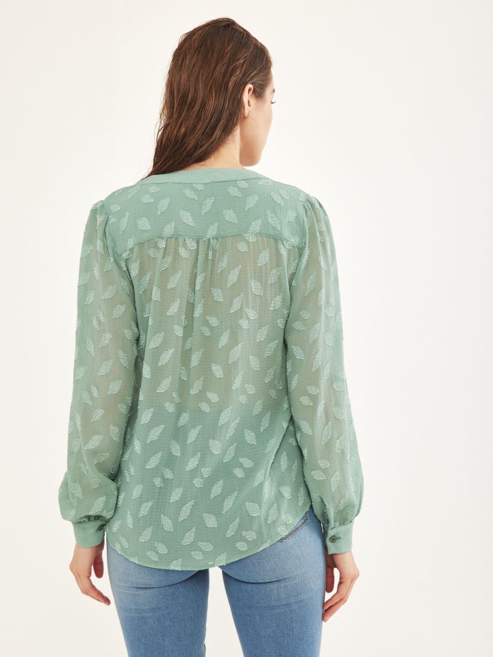 חולצה V מכופתרת בצבע ירוק בהיר