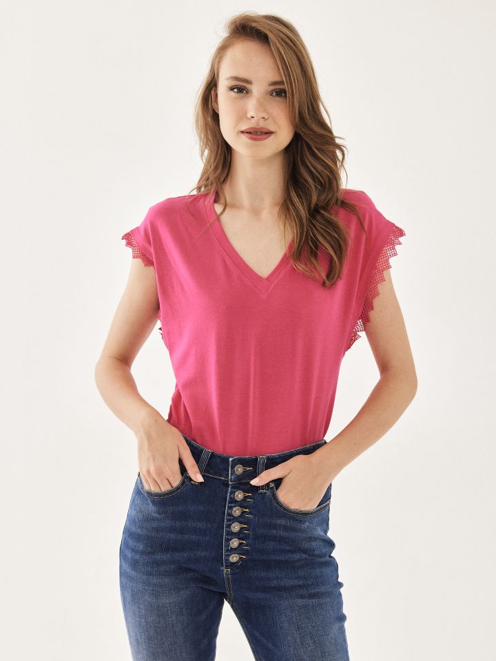 חולצה שילוב קרושה בפתח שרוולים בצבע פוקסיה