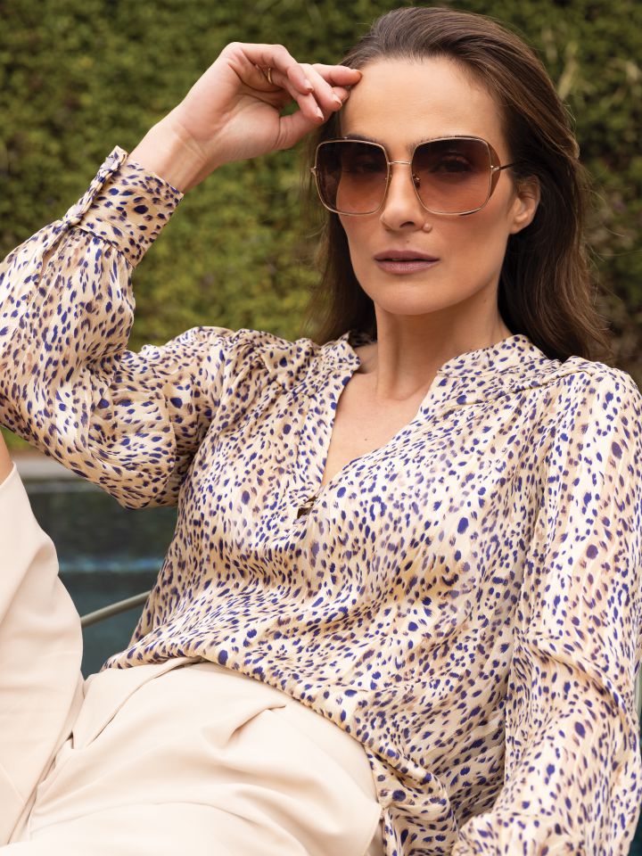 חולצה שינה דפוס בצבע בייז’