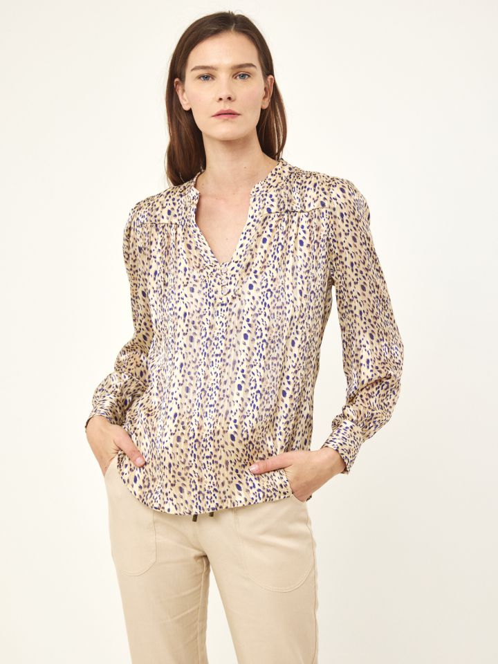 חולצה שינה דפוס בצבע בייז’