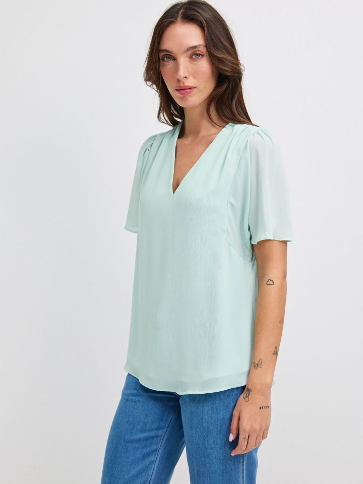 חולצה V PROMO SHIRA בצבע ירוק בהיר