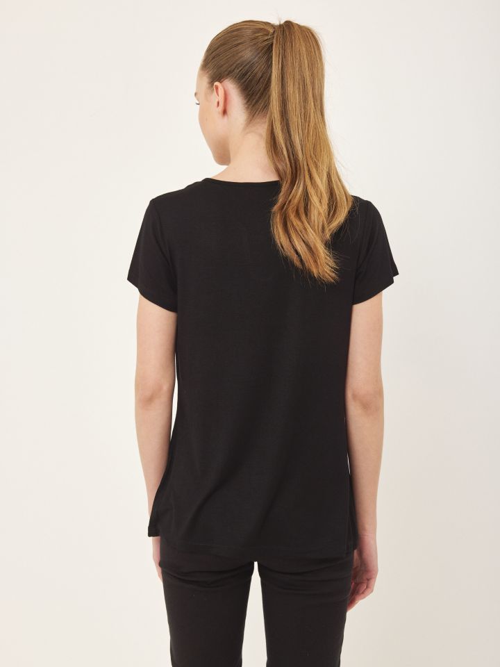 חולצה דפוס GL יהלומים PROMO בצבע שחור