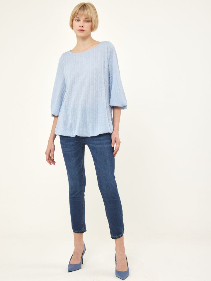 חולצה בלון בצבע תכלת