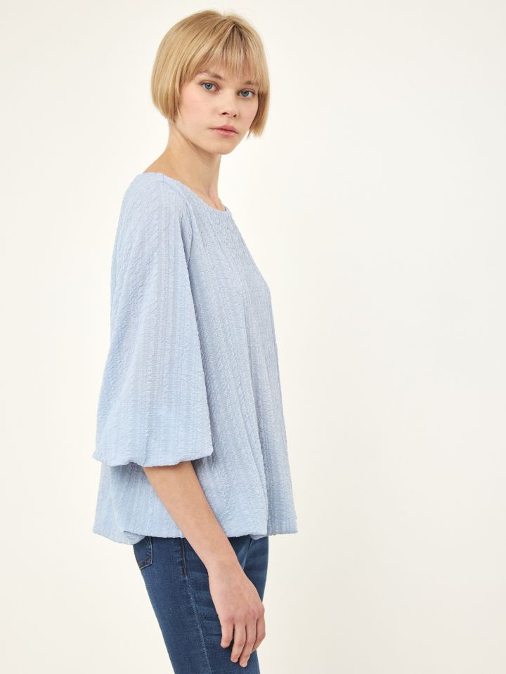 חולצה בלון בצבע תכלת