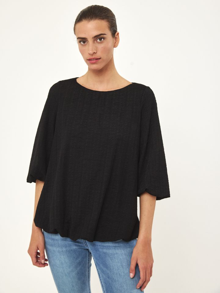 חולצה בלון בצבע שחור