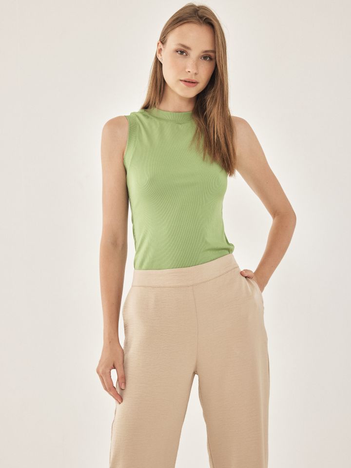 חולצה ריב חצי גולף PROMO בצבע ירוק