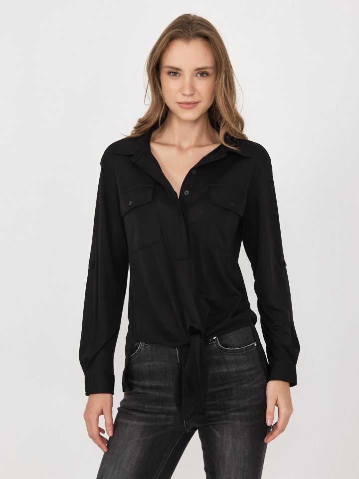 חולצה כיסים קשירה בצבע שחור