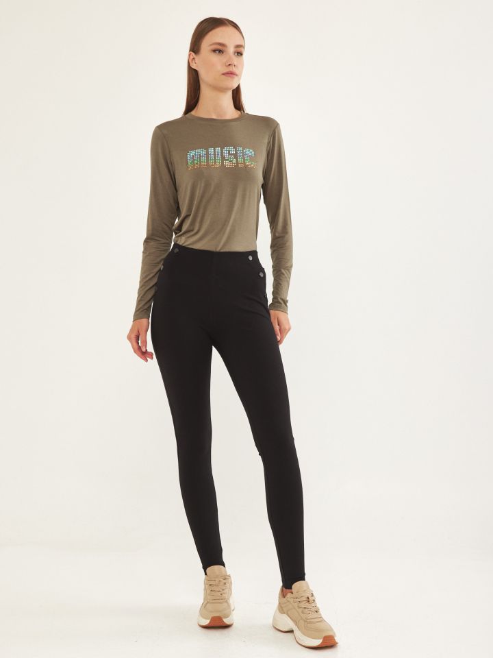 חולצה PROMO MUSIC בצבע זית