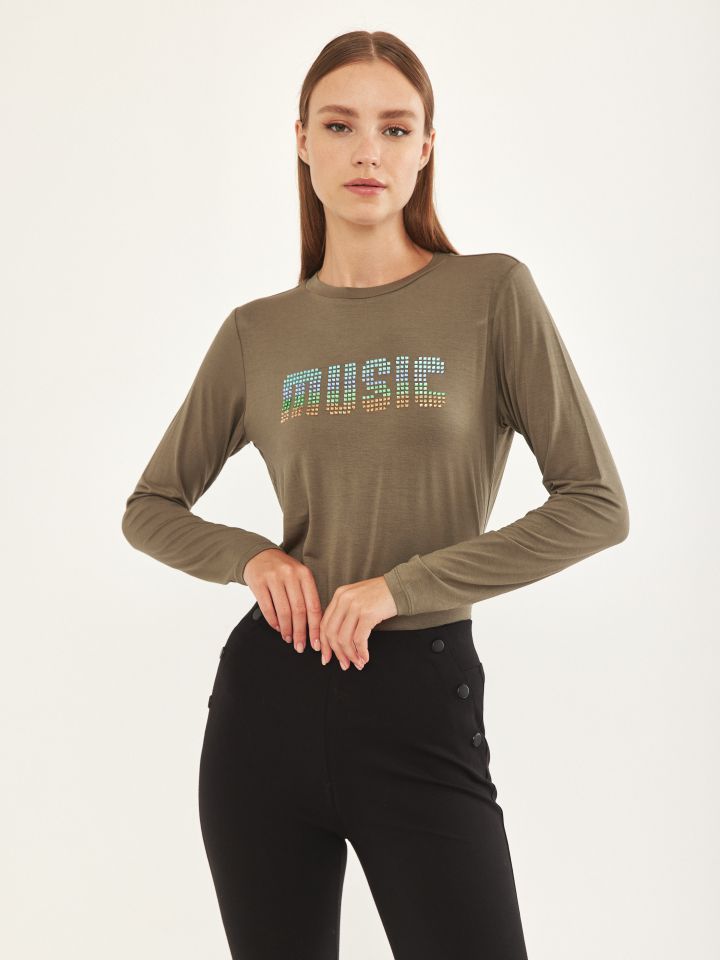 חולצה PROMO MUSIC בצבע זית