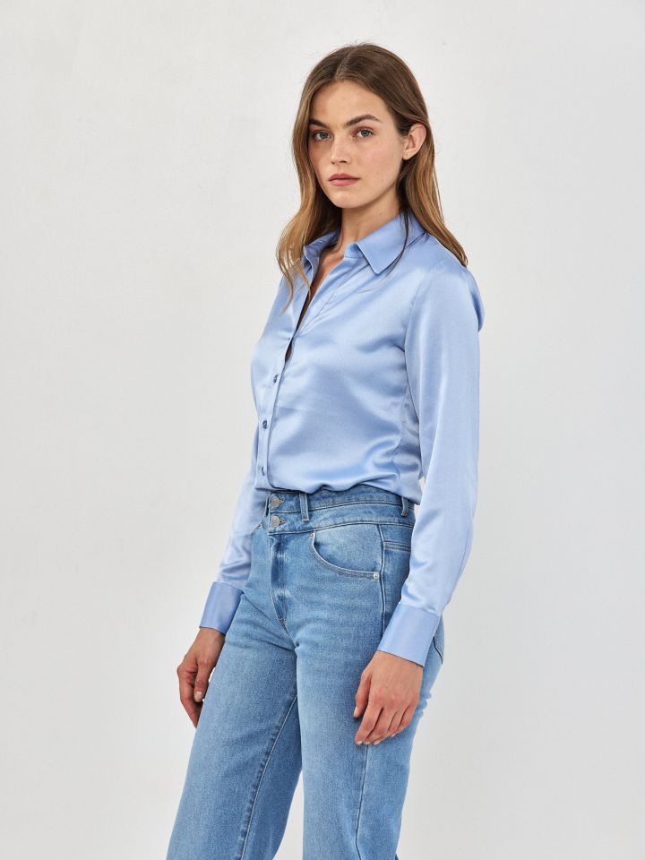 חולצה סטן מכופתרת PROMO בצבע תכלת אורלי