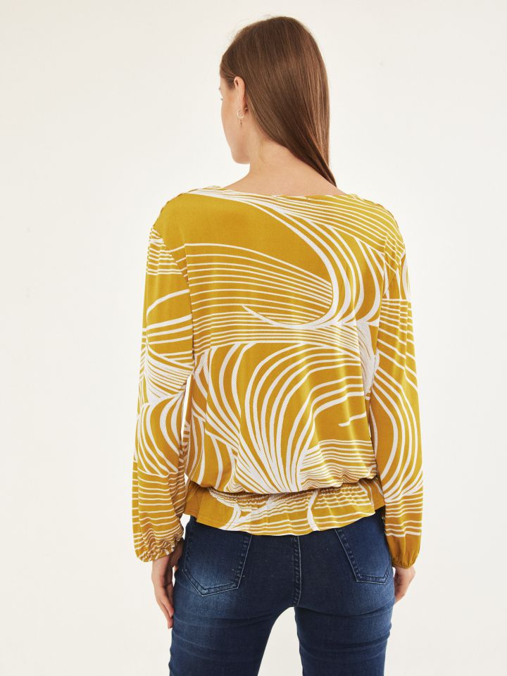 חולצה V דפוס כיווץ PROMO בצבע חרדל