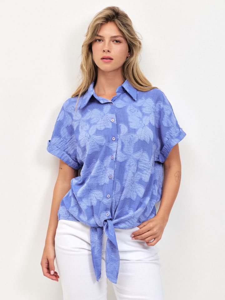 חולצה מכופתרת קשירה גקארט בצבע תכלת