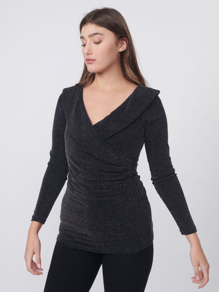 חולצה מעטפה לורקס בצבע שחור